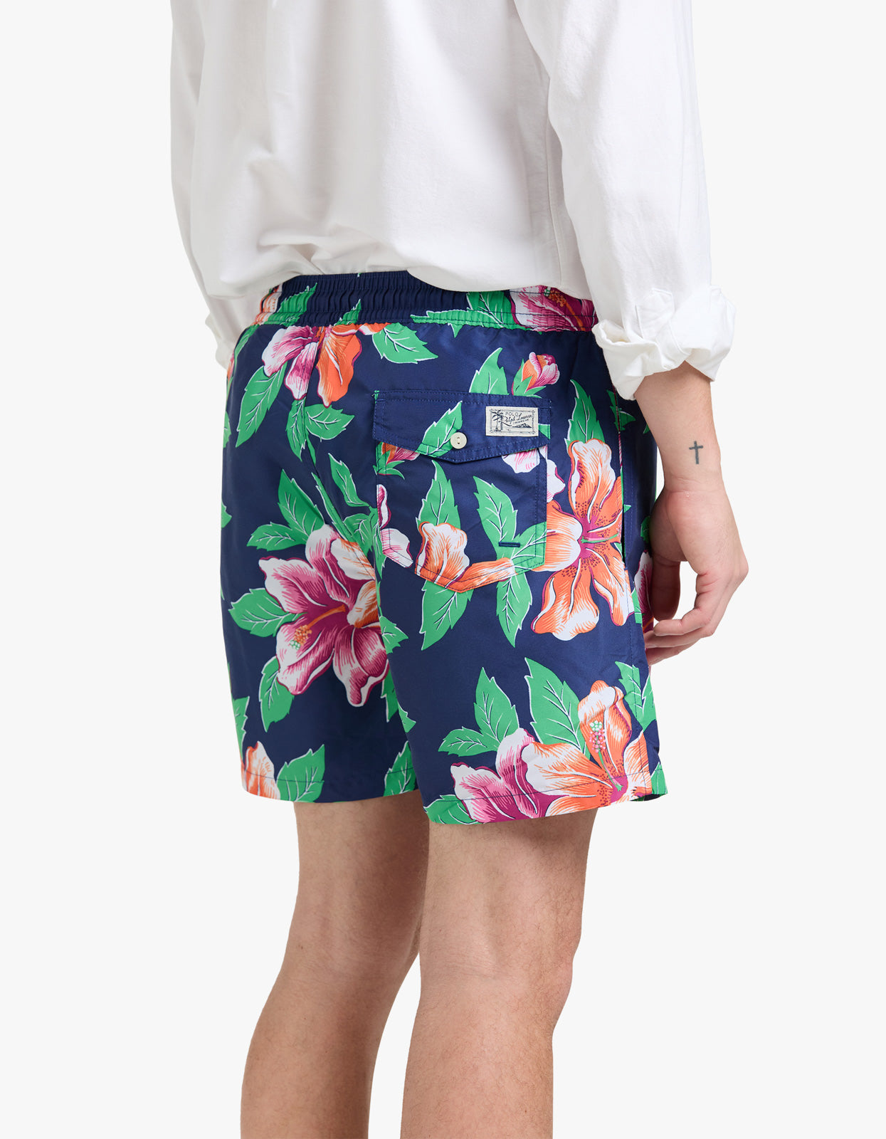 5.75 Inch Traveler Classic Swim Trunk - Iconic Hibiscus Navy