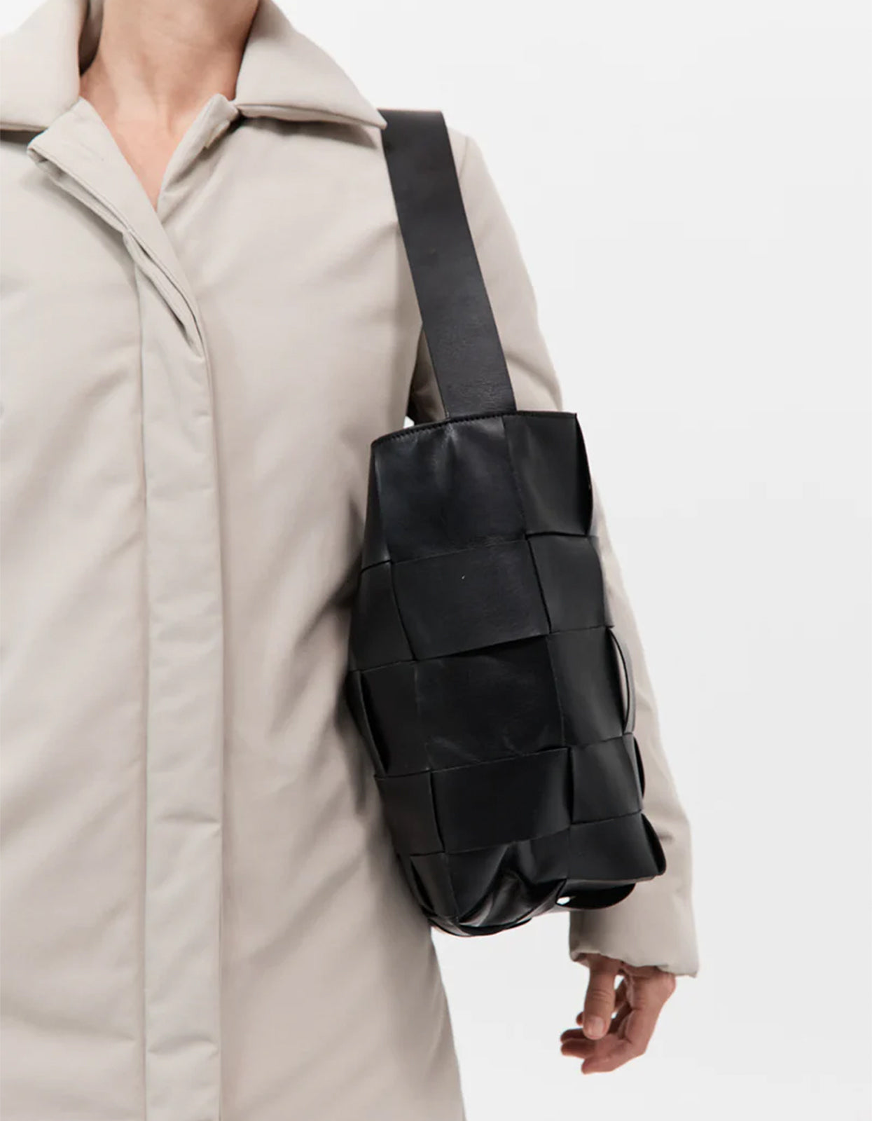 Woven Large Tote Bag - Black