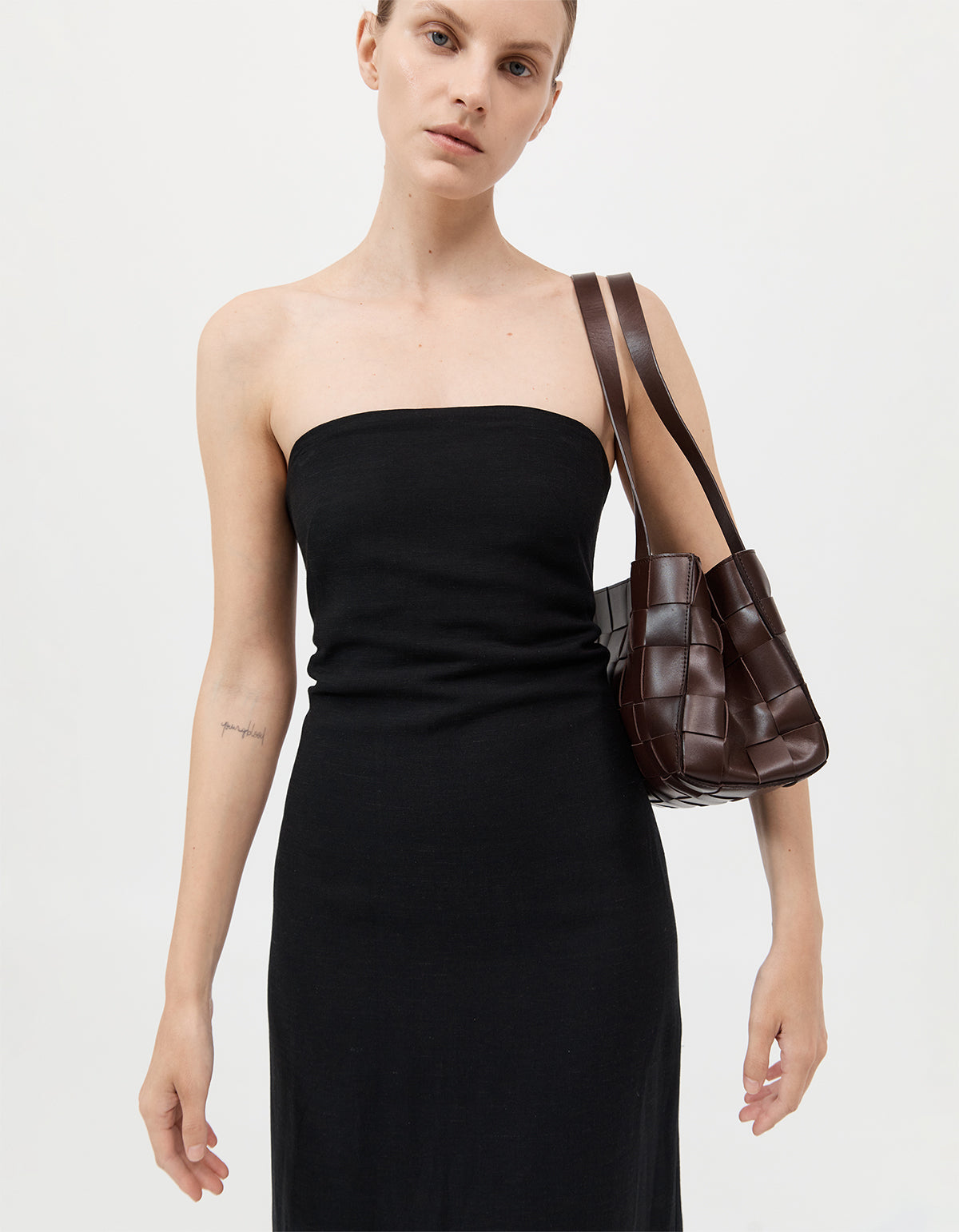 Slim Woven Tote Bag - Chocolate