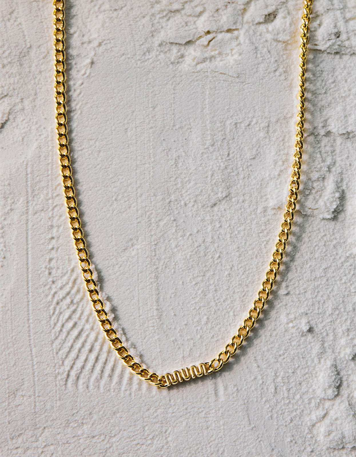 MUM Chain Necklace - Gold