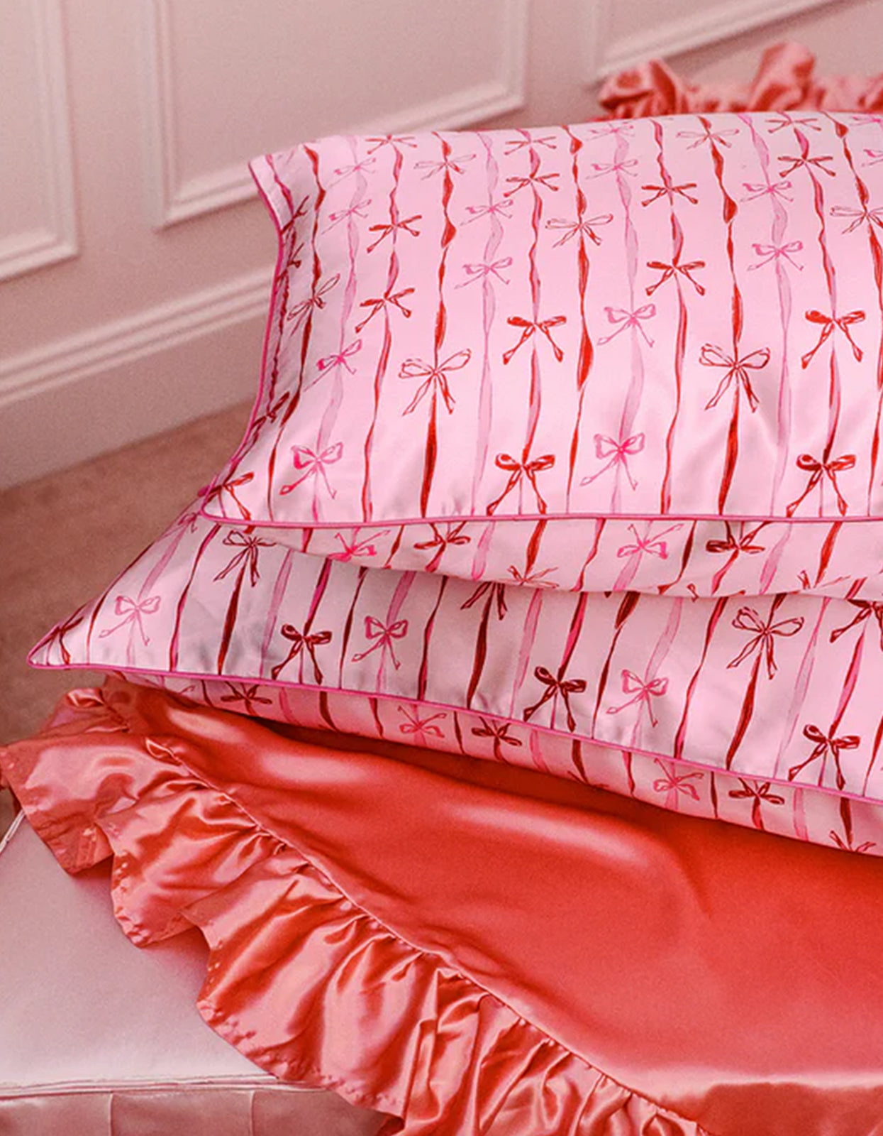 Silk Pillowcase - Strawberry Cupcake