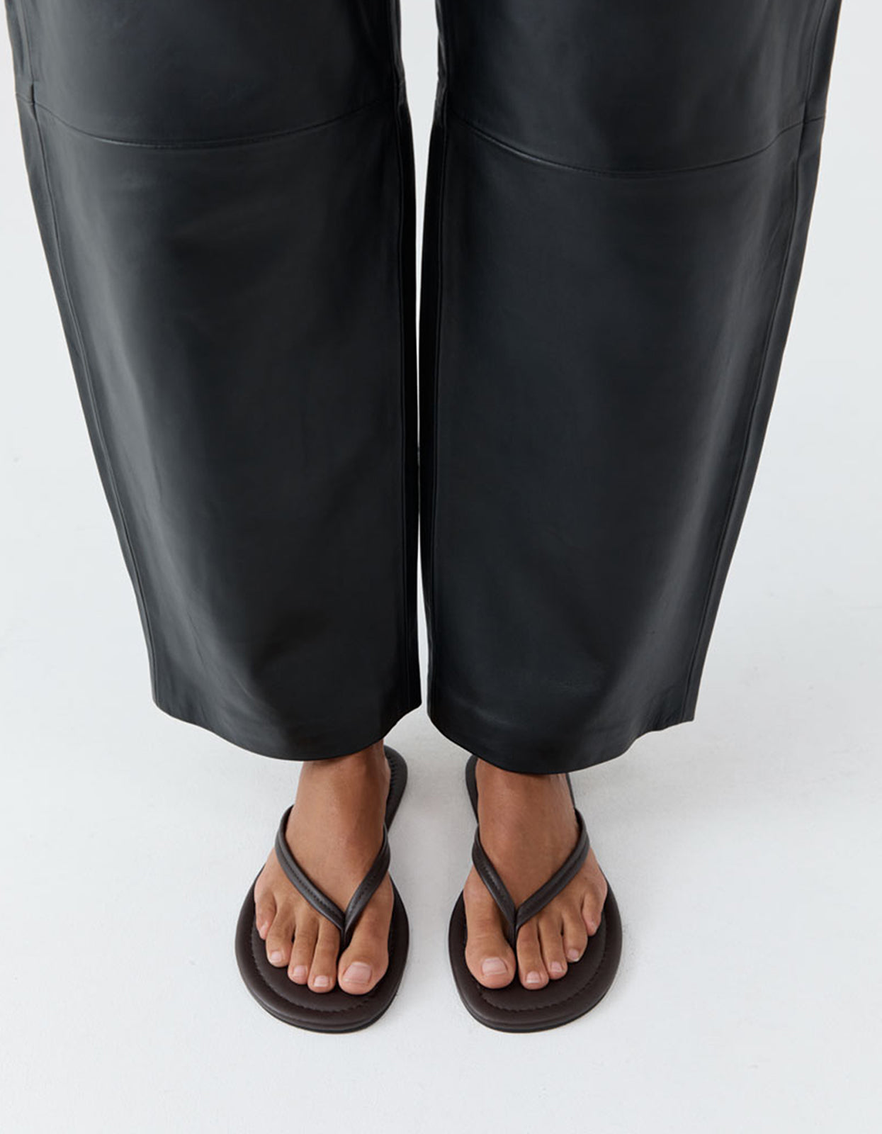 Thong Detail Slide - Coffee