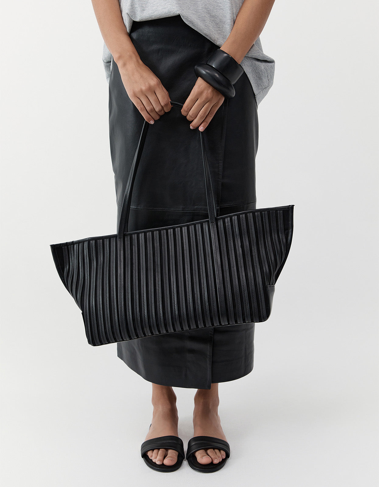 Linea Stitch Bateau Tote - Black