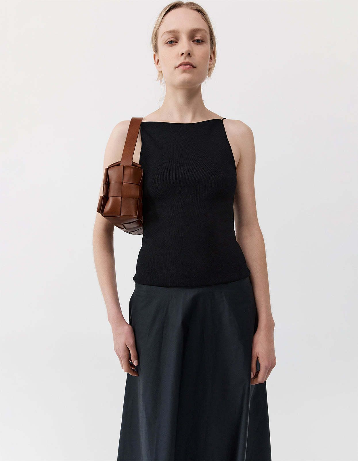 Woven Envelope Slim Tote - Chestnut