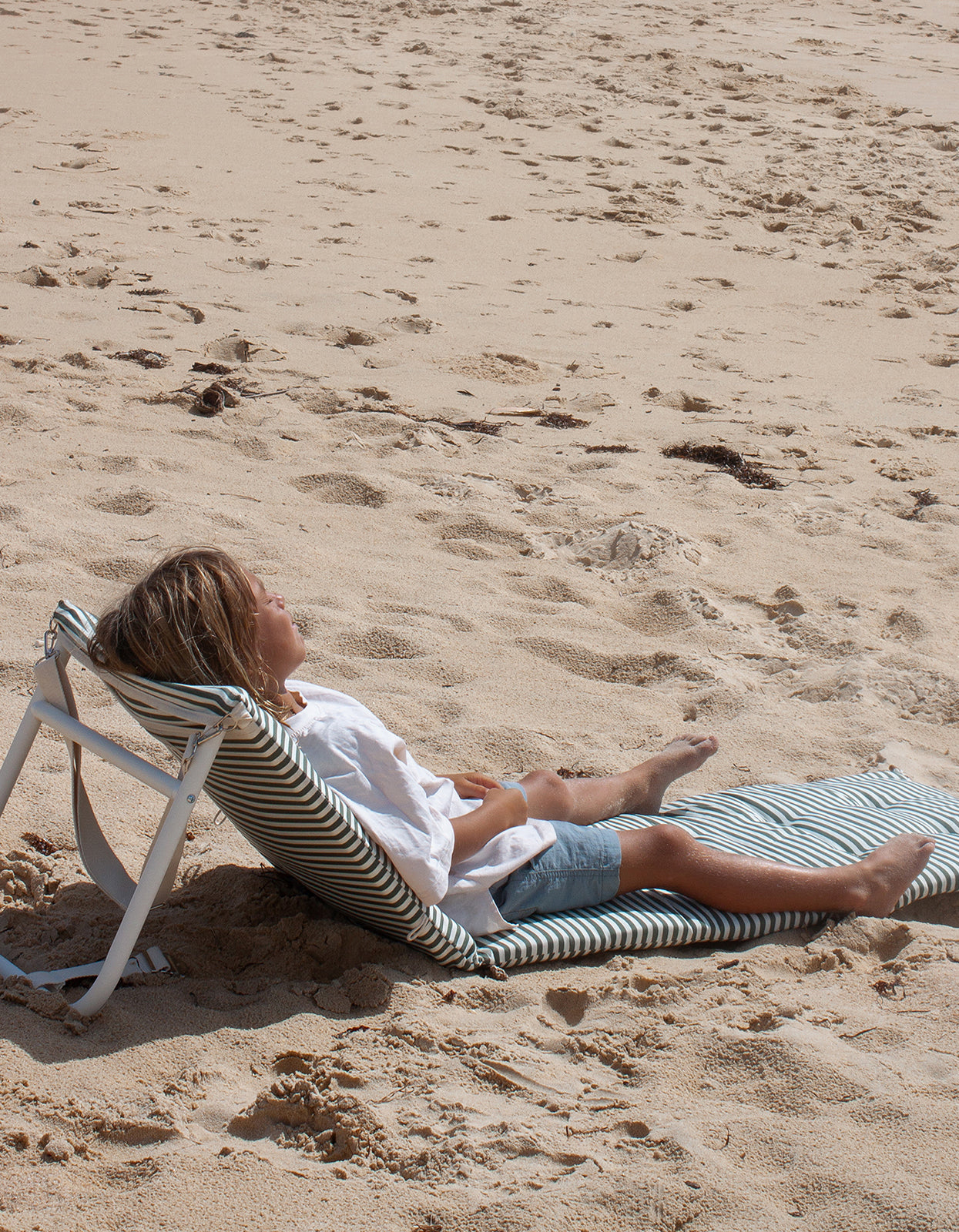 Reclining Beach Chair - Vacay Olive