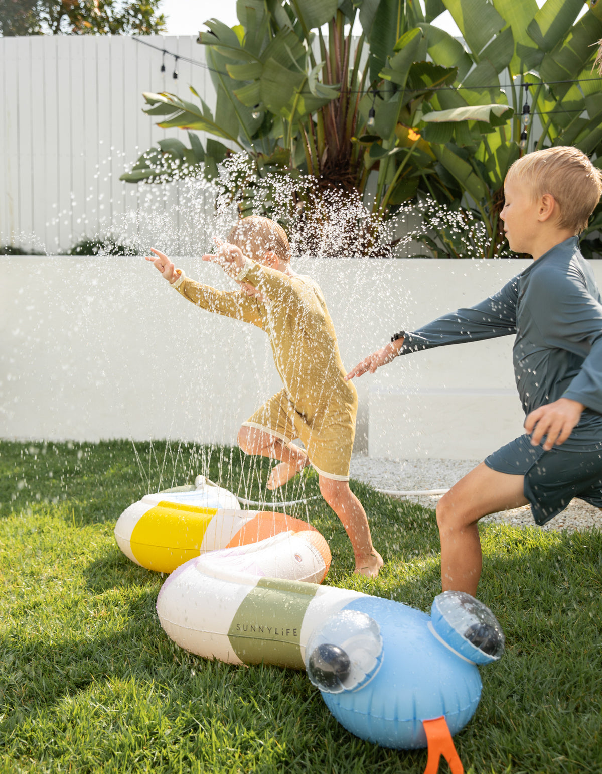 Inflatable Sprinkler - Into The Wild Multi
