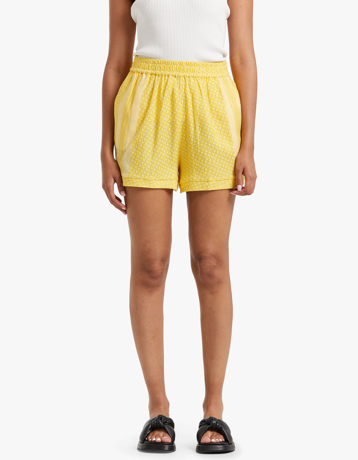 Women's yellow jogging shorts CUBE