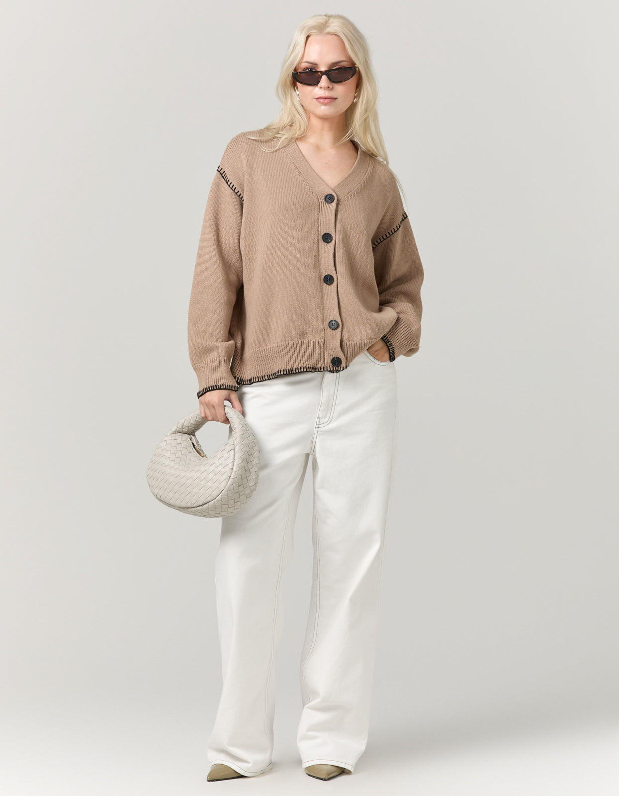 Beige knit cardigan #74 The new trend is authentic exclusive, the temperament is simple