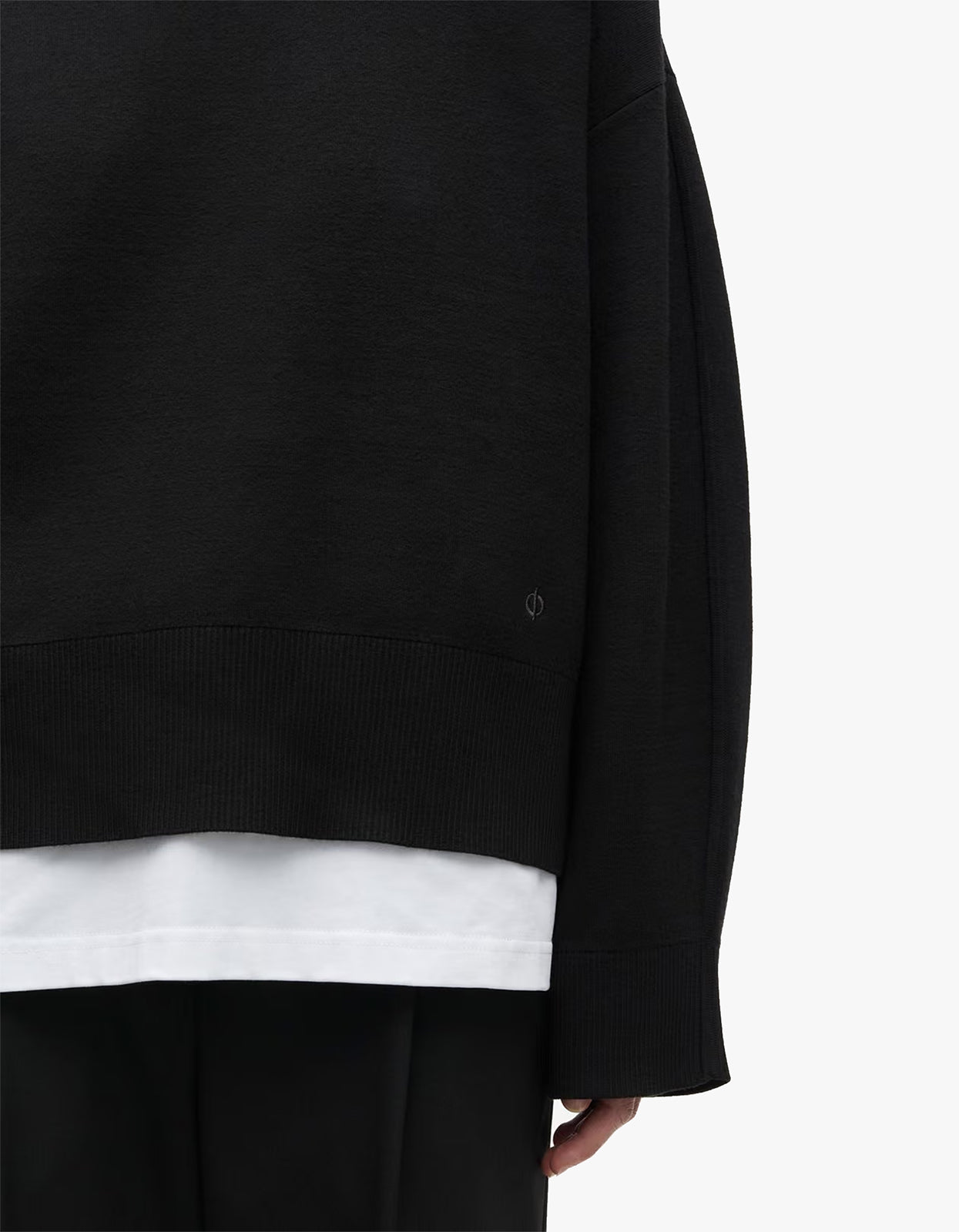 Salissy V-Neck 15825 - Black