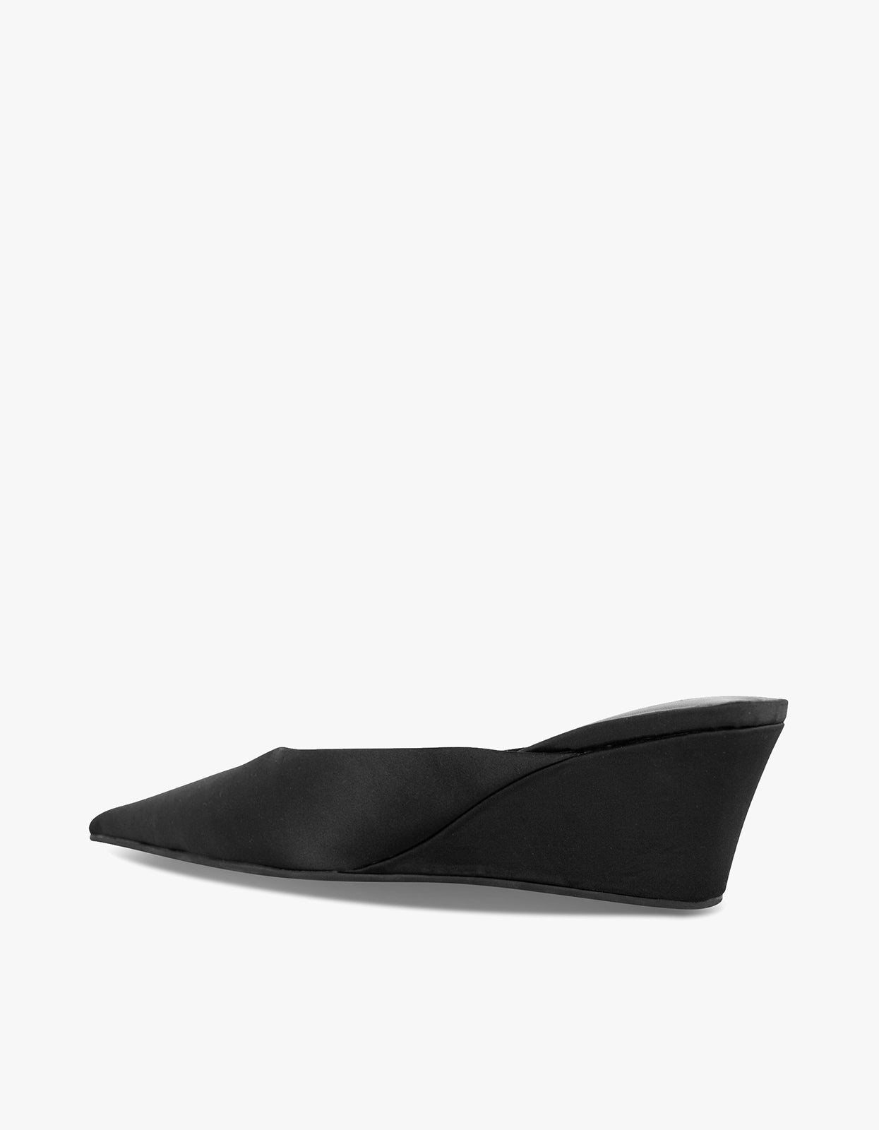 Uriela Heel - Ebony