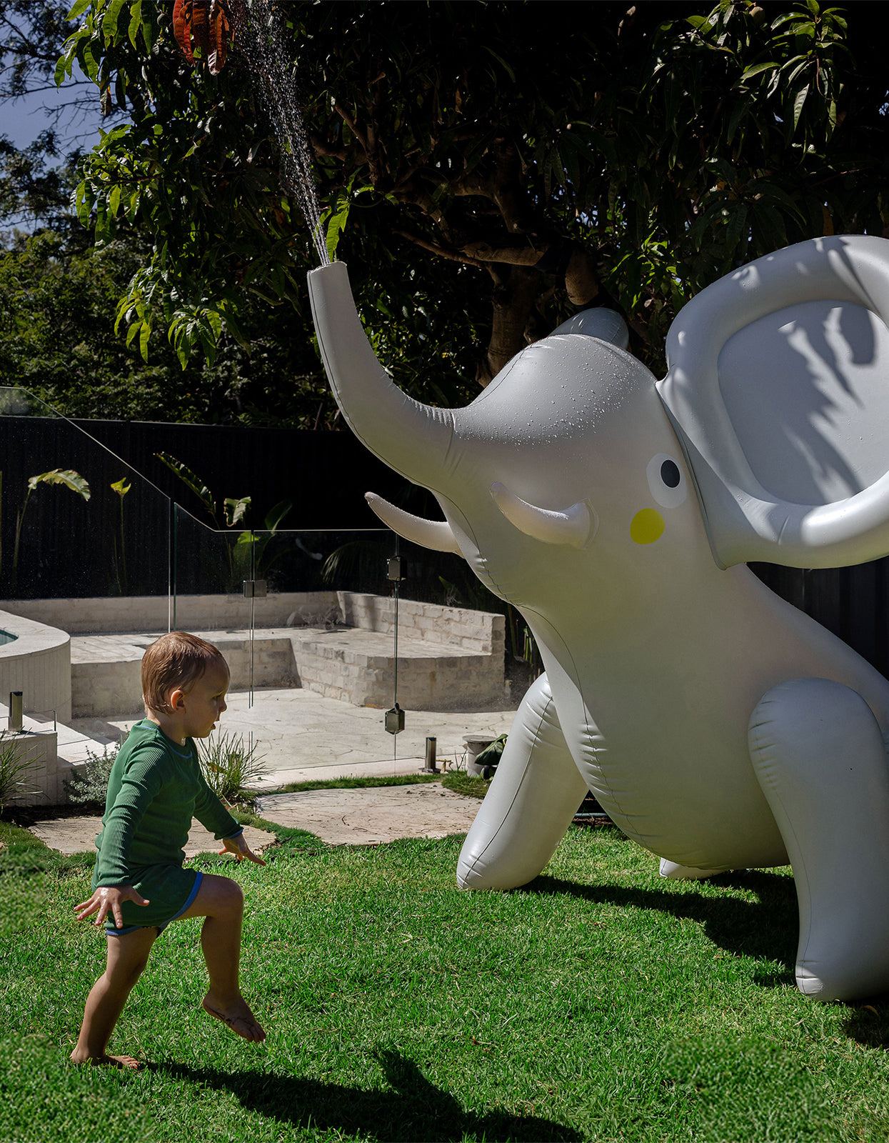 Inflatable Giant Sprinkler - Eli The Elephant