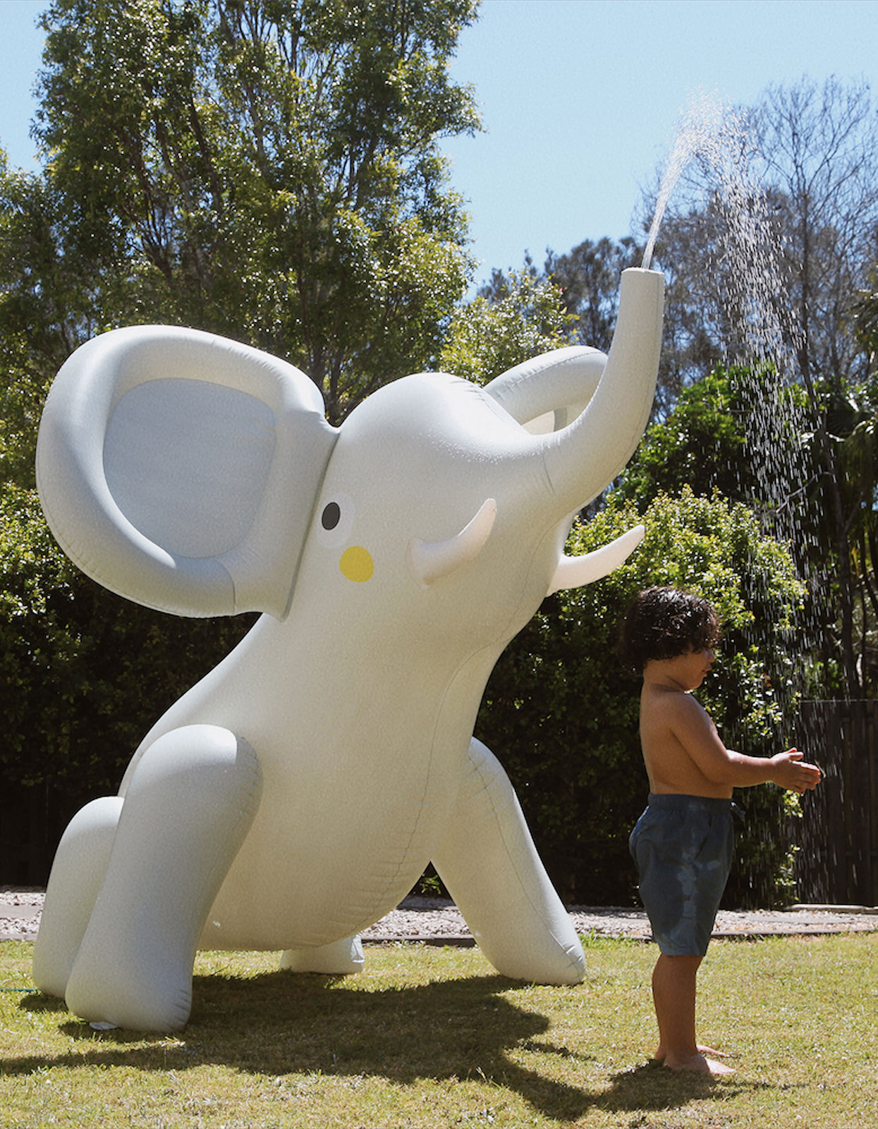 Inflatable Giant Sprinkler - Eli The Elephant
