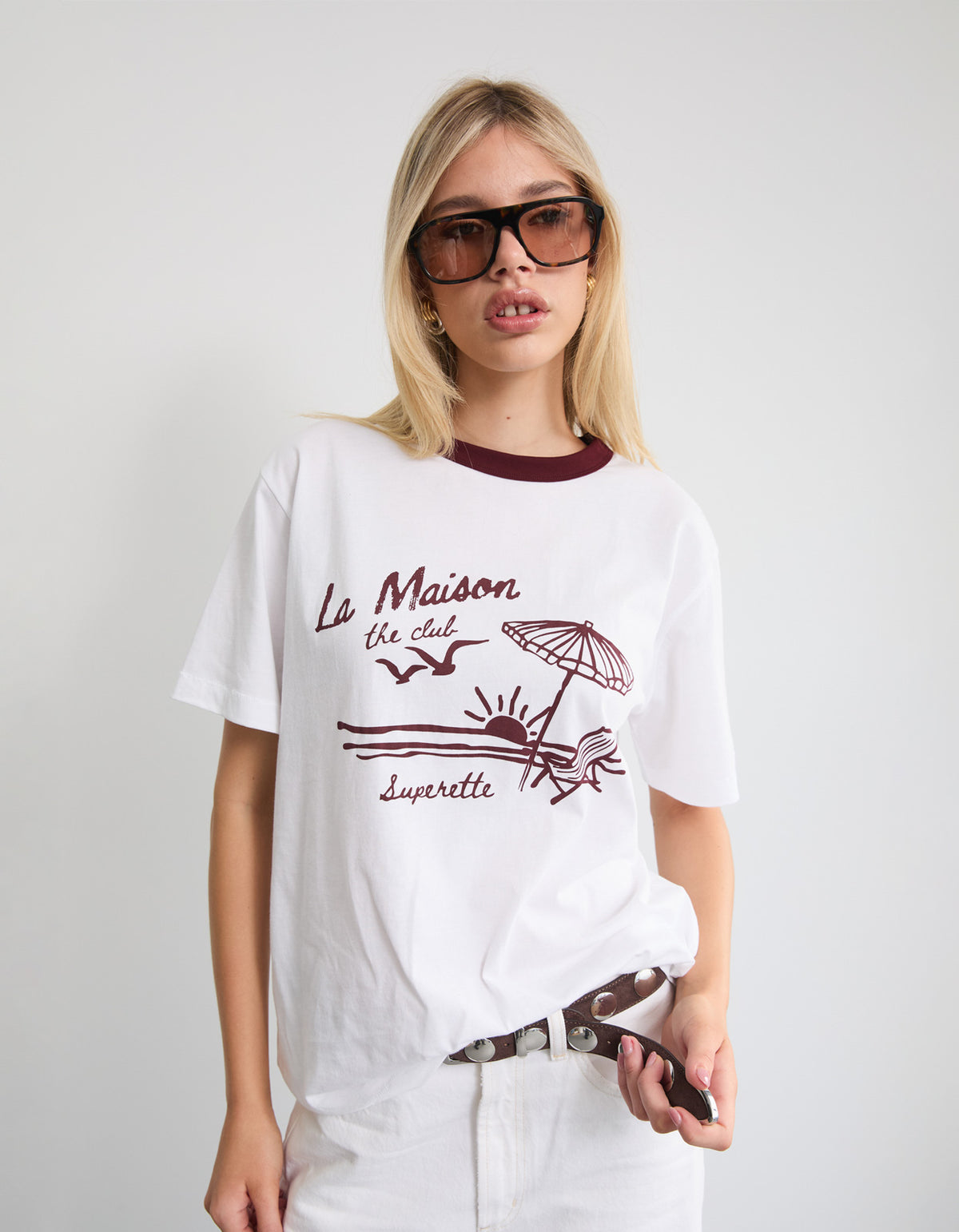 Maison Tee - White/Burgundy