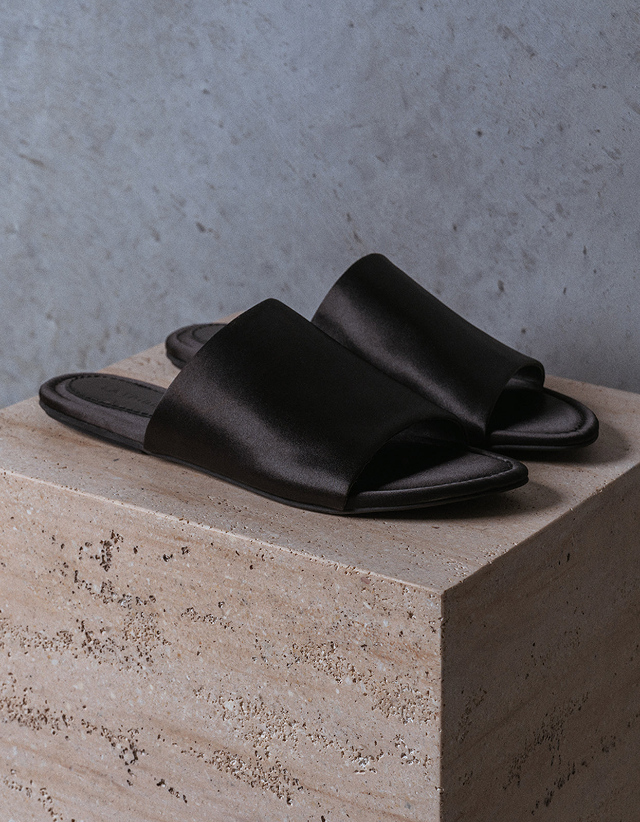 Simple Slide - Black