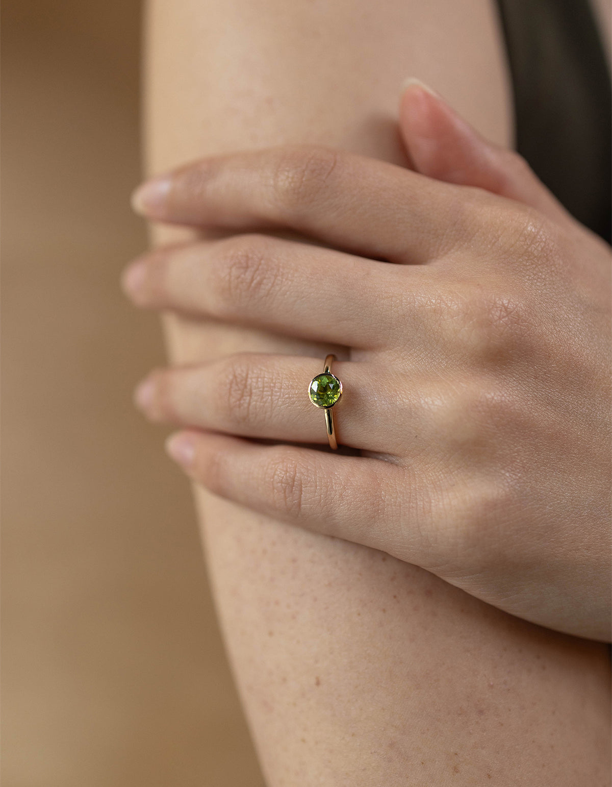 Mon Petit Stacker Ring Peridot - Gold