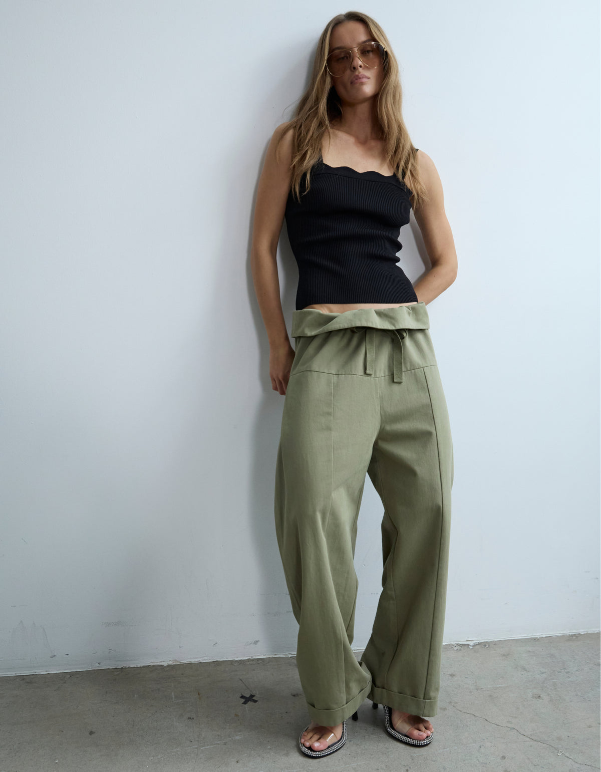 Fen Tank in Black with Otto Pant in Army
